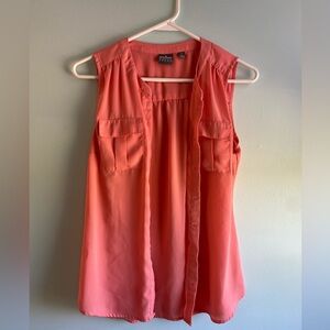 Soho New York & Company sleeveless peach blouse. Size XS.